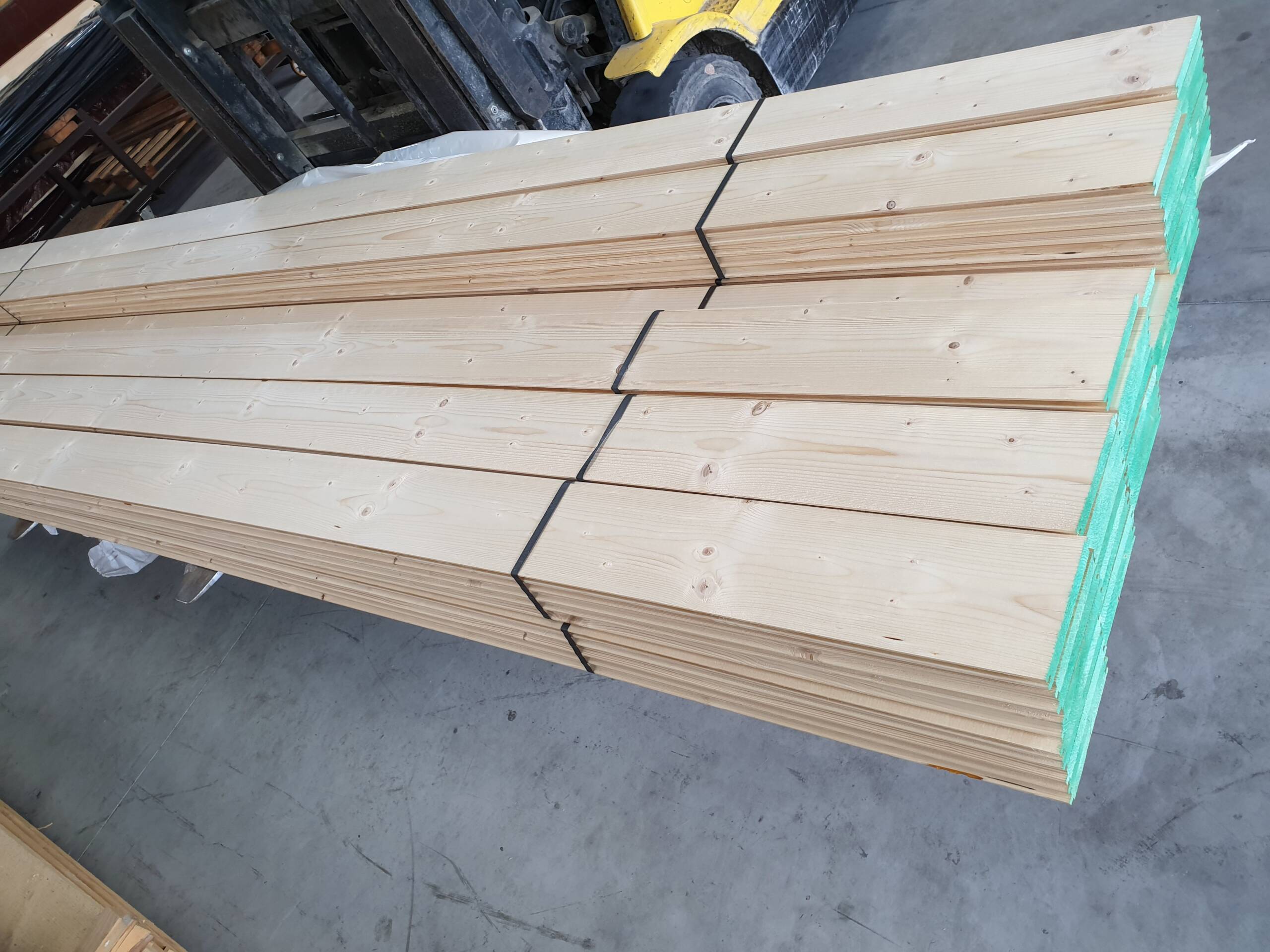 Perline in legno e tavole grezze